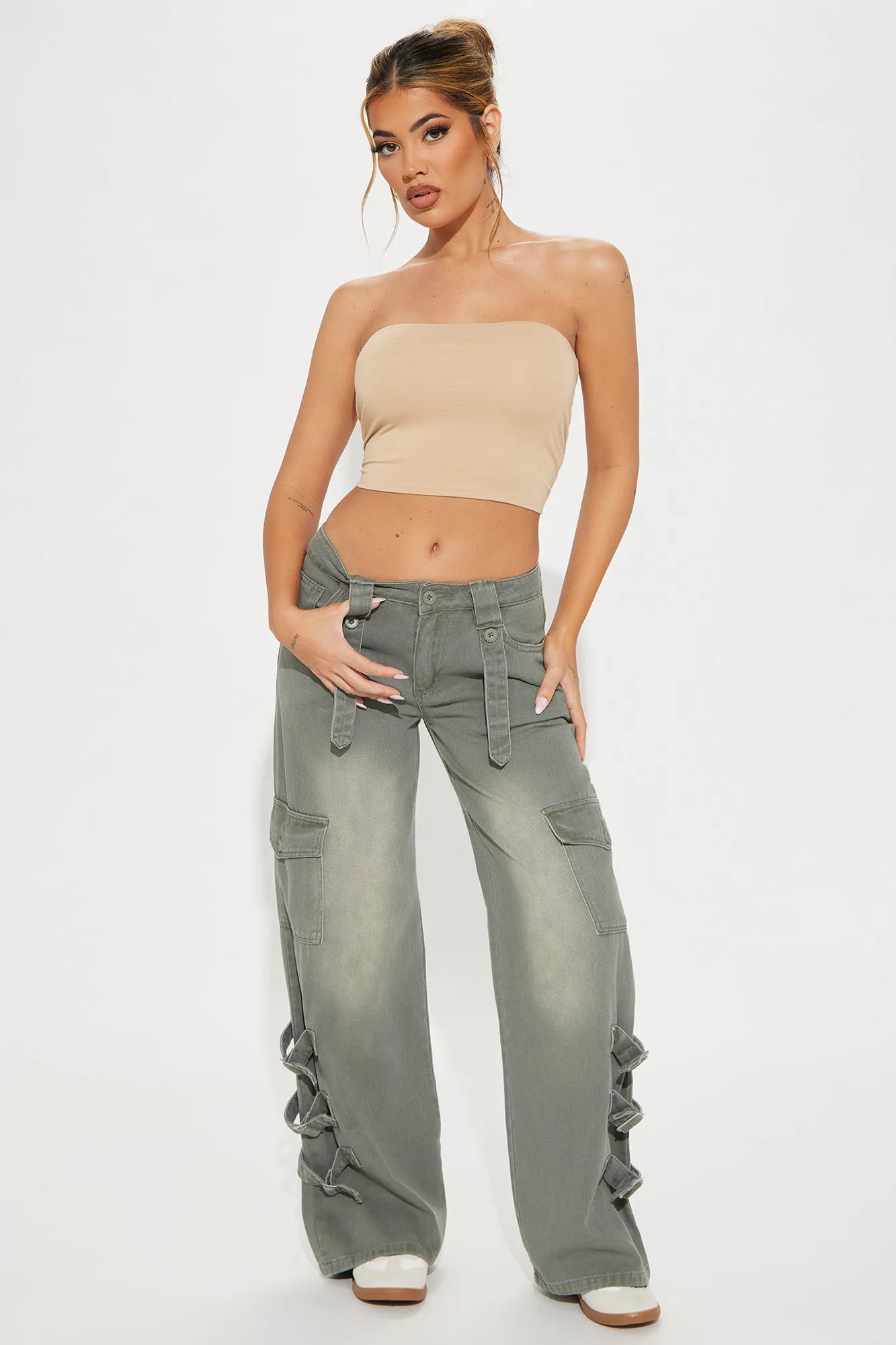 Keep You Goin' Wide Leg Cargo Pant - Grey
