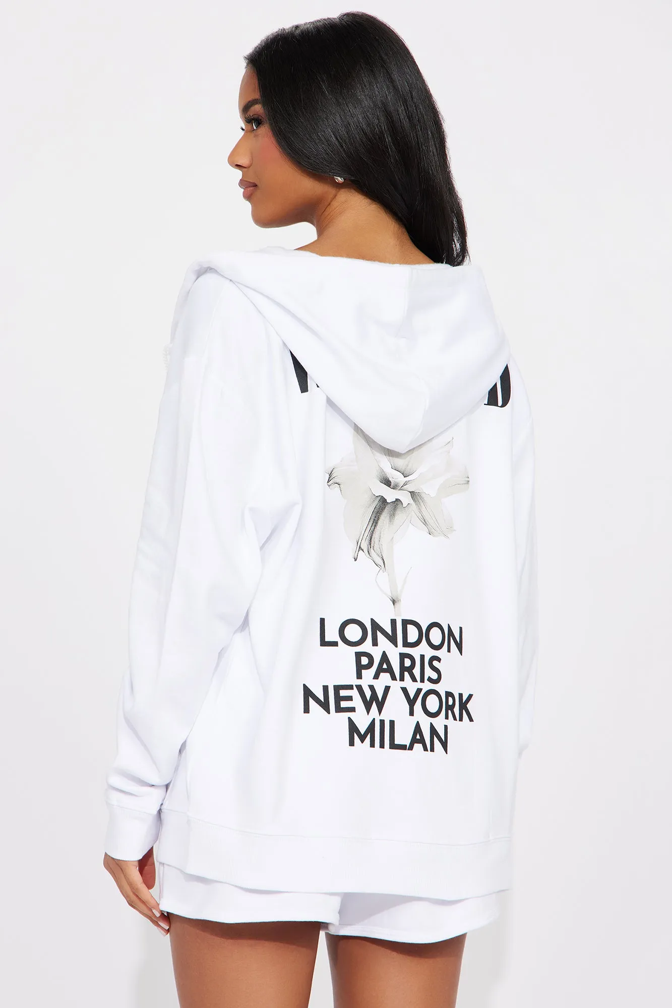 Weekend Abroad Short Set - White